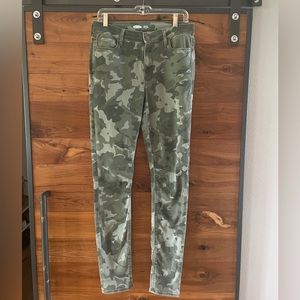 Rockstar Super Skinny Mid Rise jeans